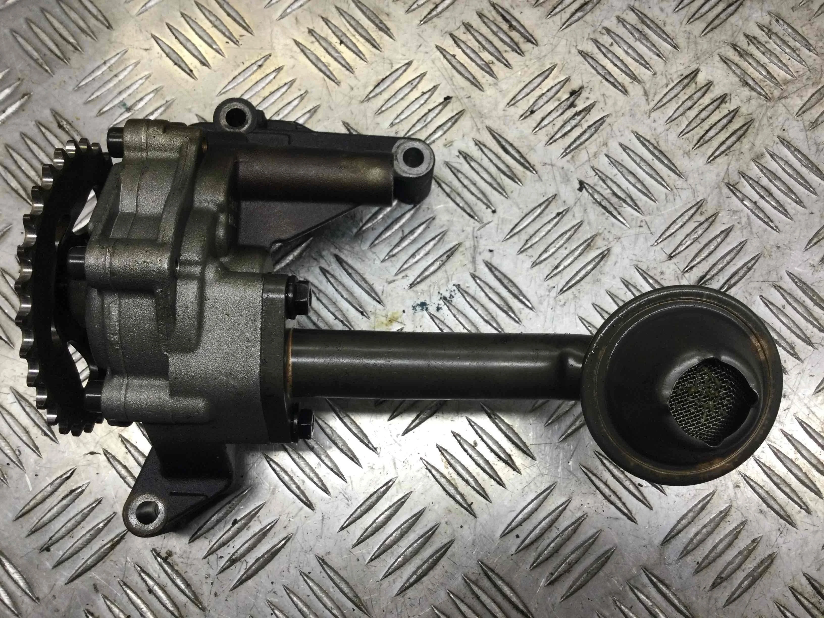 Насос масляный Audi A3 8L (1996-2000) бензин 1.8 i Механика Х/б