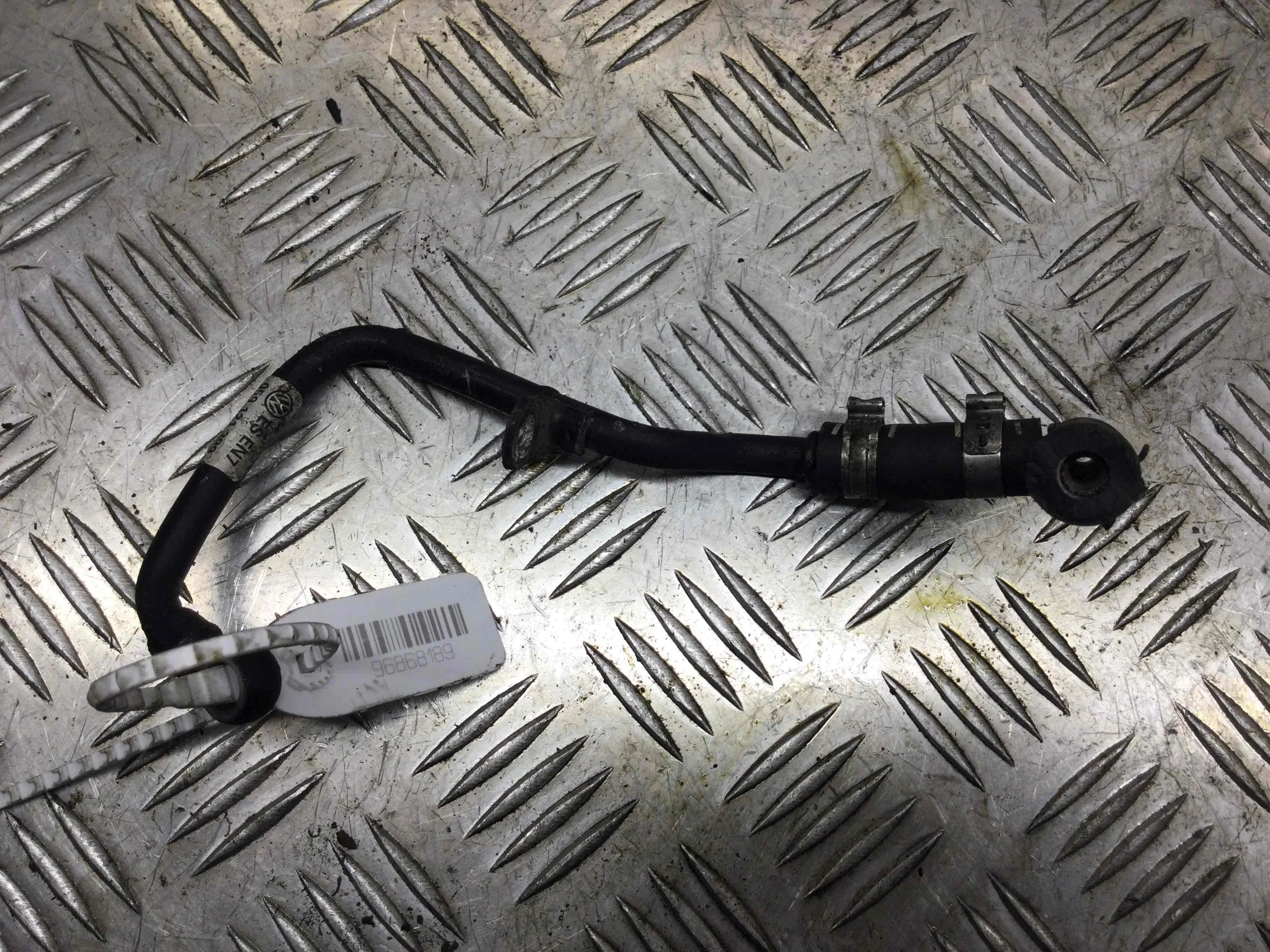 Масляная трубка турбины Audi A6 C6/4F (2004-2008) дизель 2.7 TDI Вариатор Седан