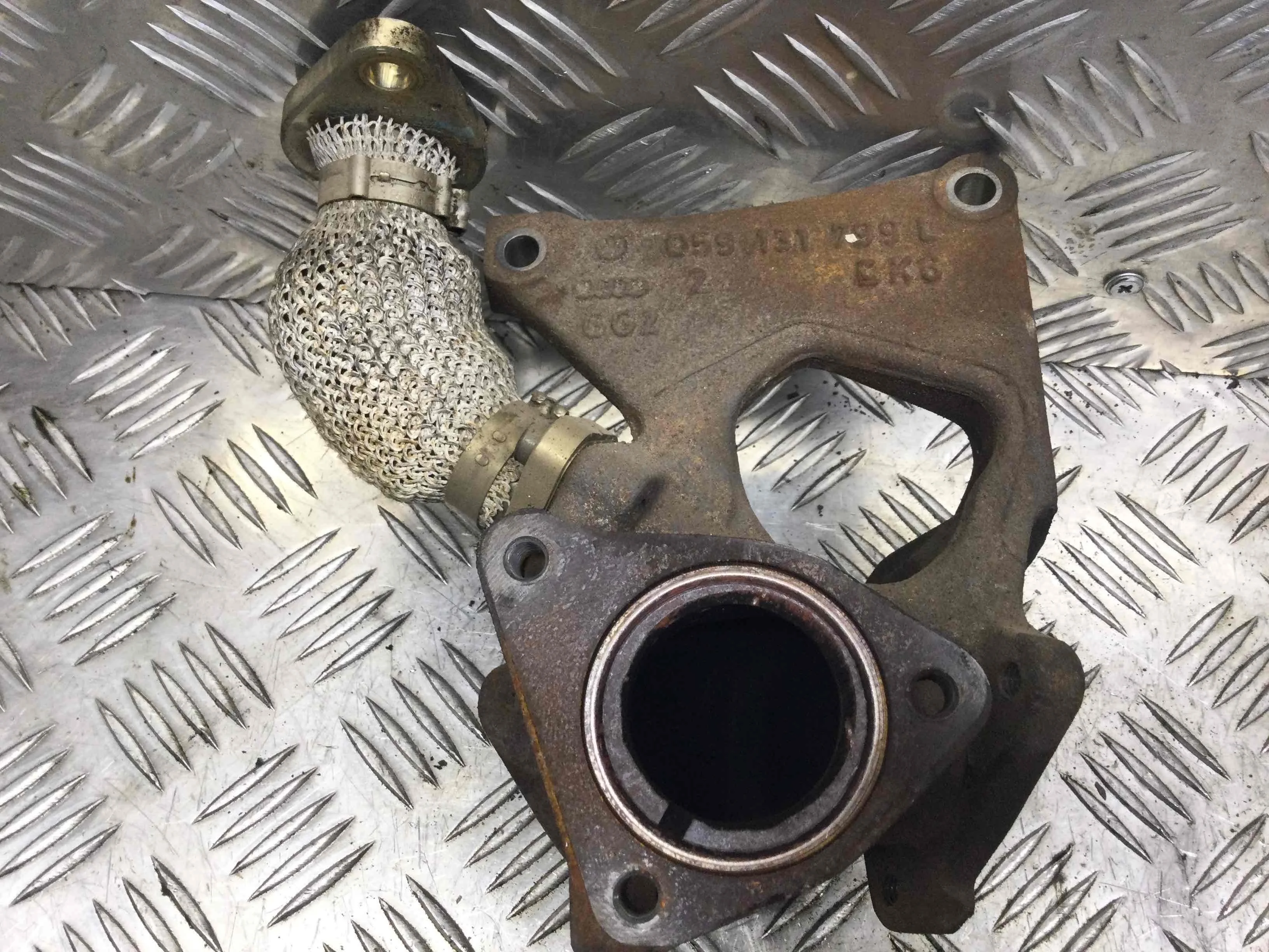 Коллектор выпускной Audi A6 C6/4F (2004-2008) дизель 2.7 TDI Вариатор Седан