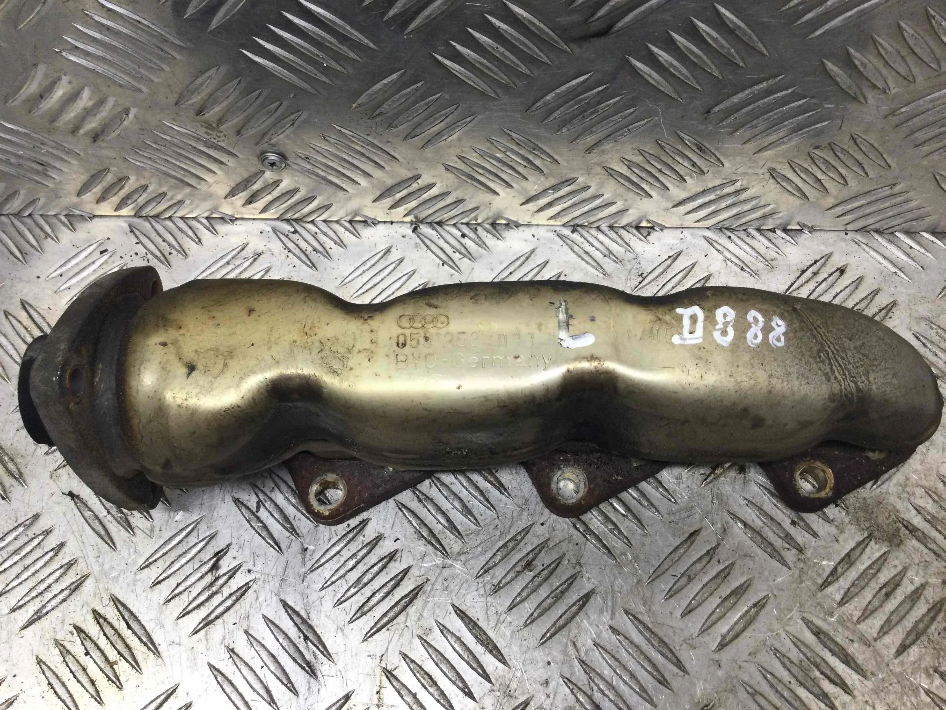 Коллектор выпускной Audi A6 C6/4F (2004-2008) дизель 2.7 TDI Вариатор Седан