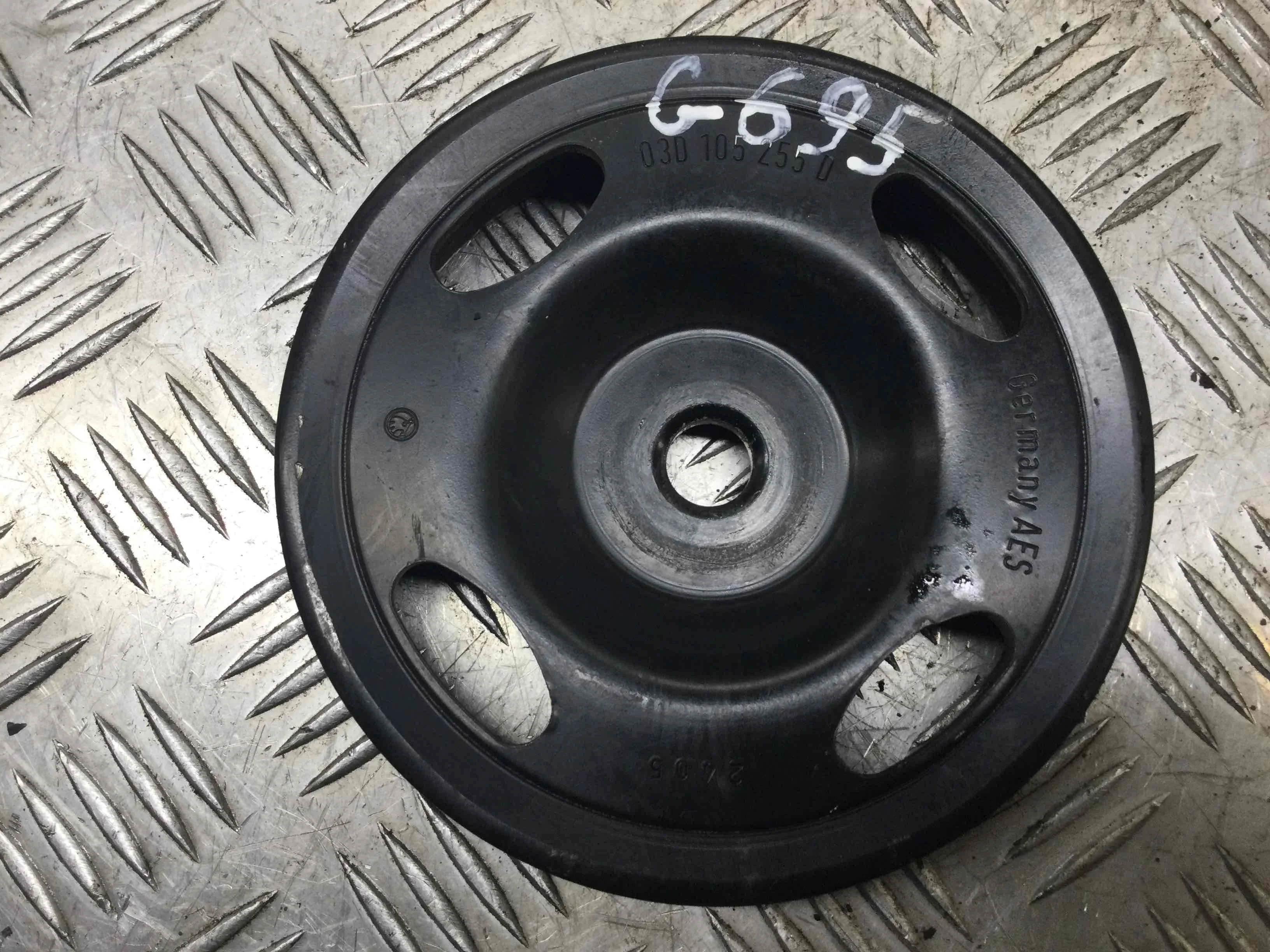 Шкив коленвала Volkswagen Fox 1 поколение (2003-2009) бензин 1.2 i Механика Х/б