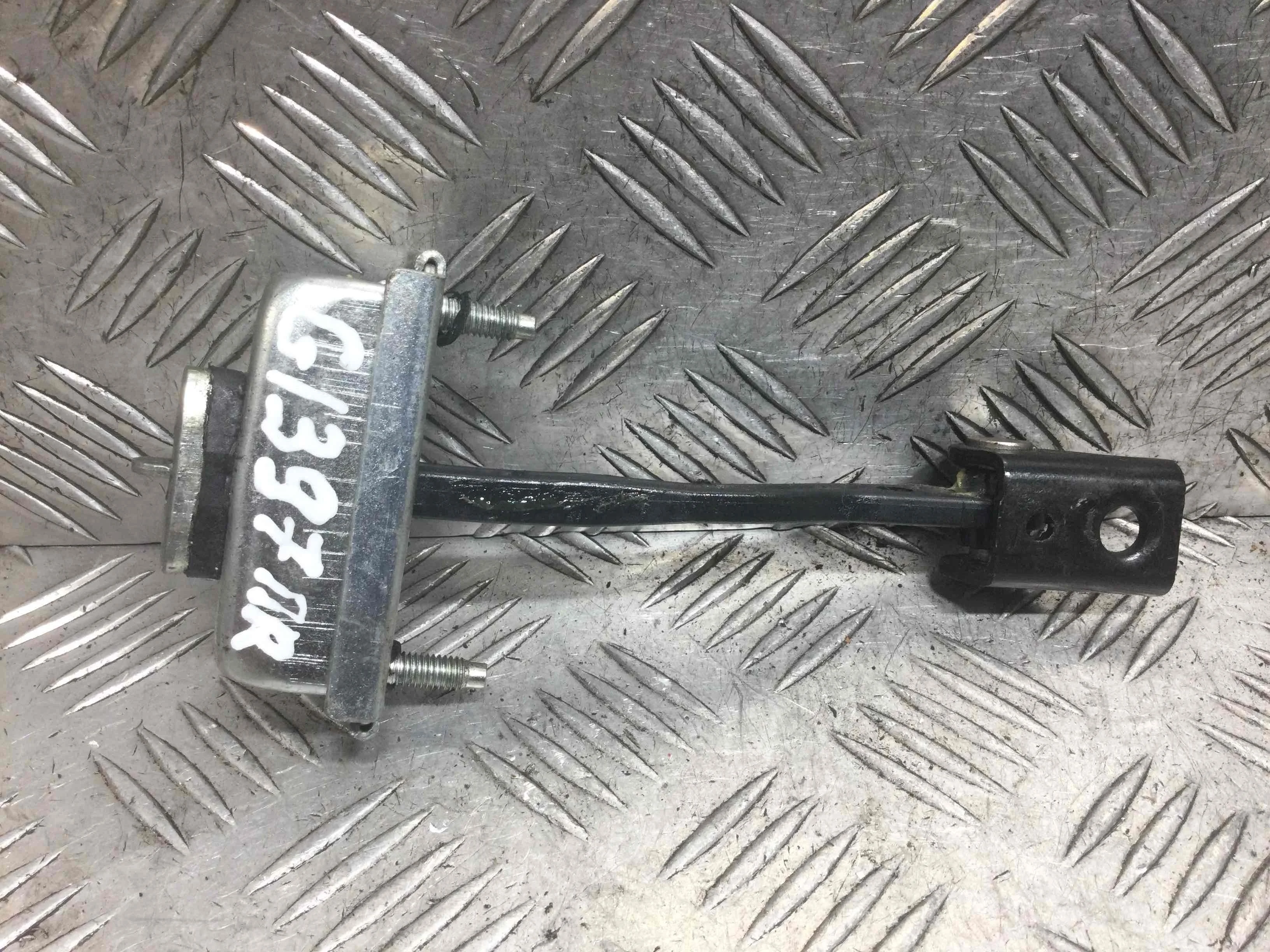 Ограничитель открывания двери передней Ford Focus 2 поколение (2005-2008) бензин 1.6 i Механика Универсал