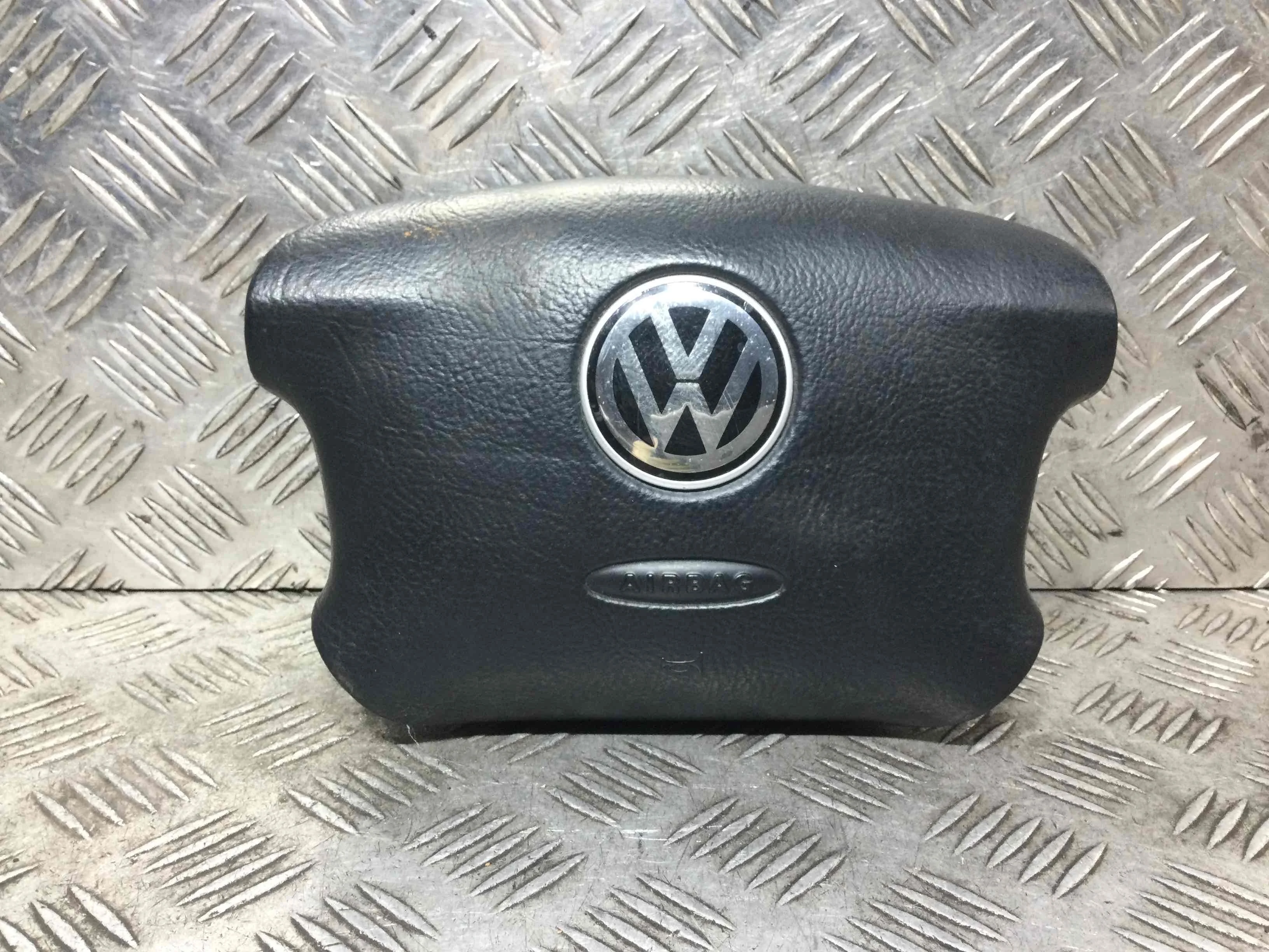 Подушка безопасности водителя Volkswagen Passat B5 (1996-2000) бензин 1.6 i Механика Универсал