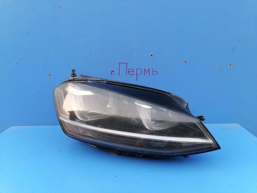 Фара правая Volkswagen Golf Mk7 (2012—2017) 5G2941752