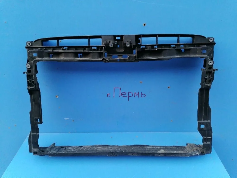 Панель передняя (телевизор) Volkswagen Golf Mk7 (2012—2017) 5G0805588L