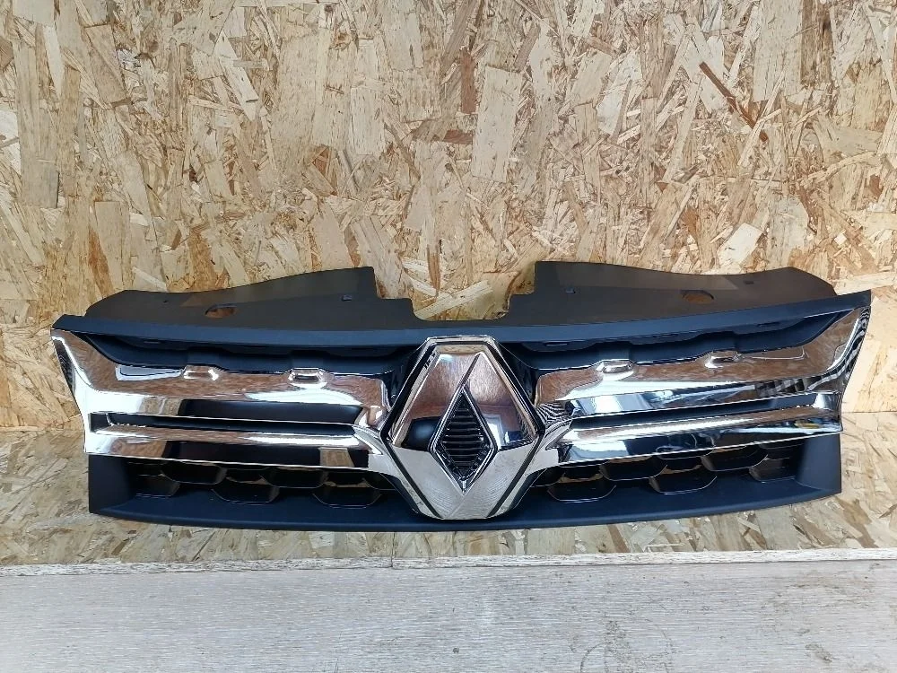 Решетка радиатора Renault Duster I рестайлинг (2015—2021) 623103564R