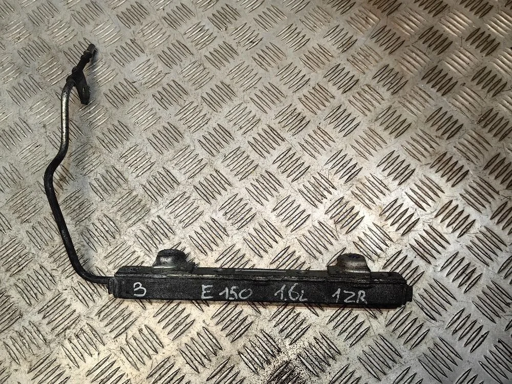 Рейка топливная (рампа) Toyota Corolla X E150 1.6