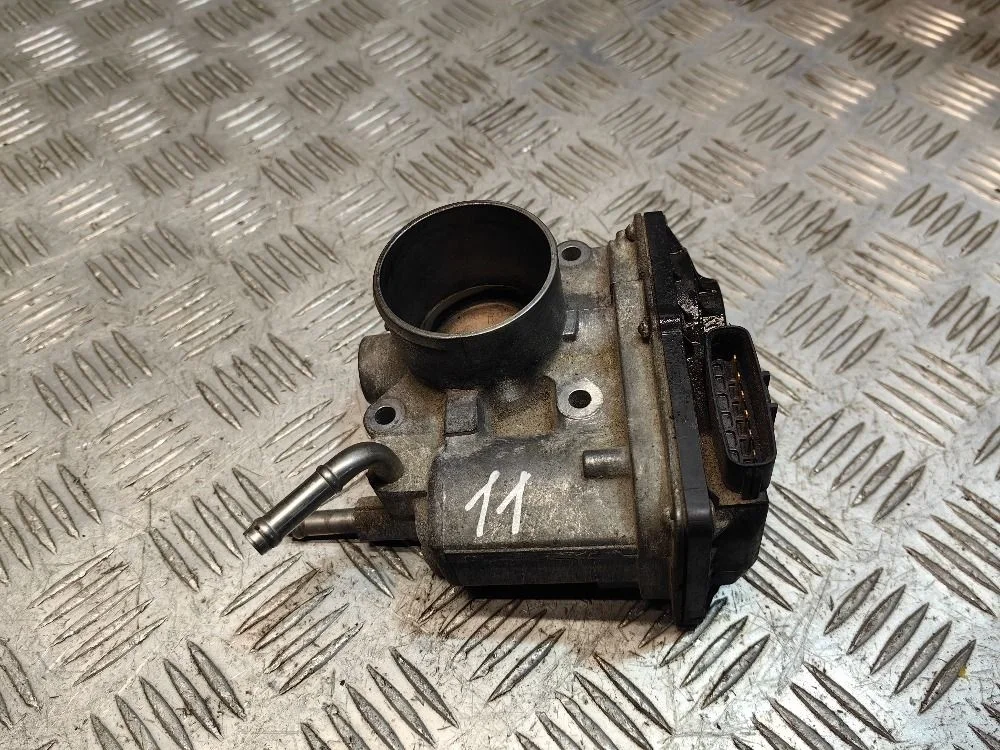 Заслонка дроссельная Toyota Corolla E120 1.6