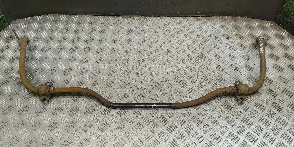 Задний стабилизатор Toyota Avensis 2 T250