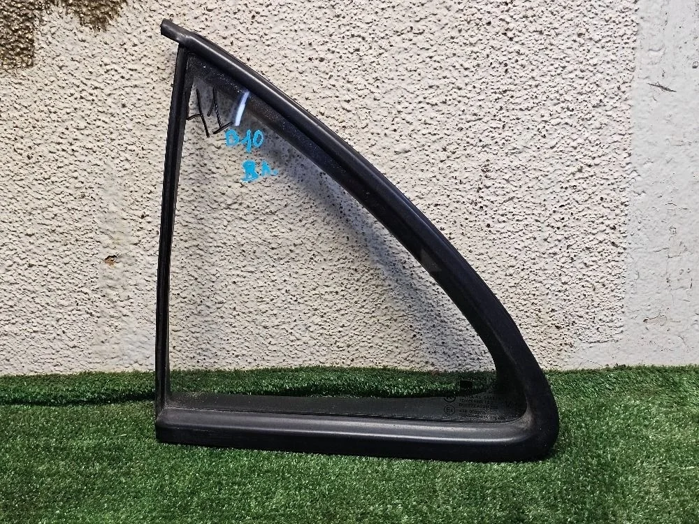 Форточка задняя левая на Nissan Almera B10 Classic