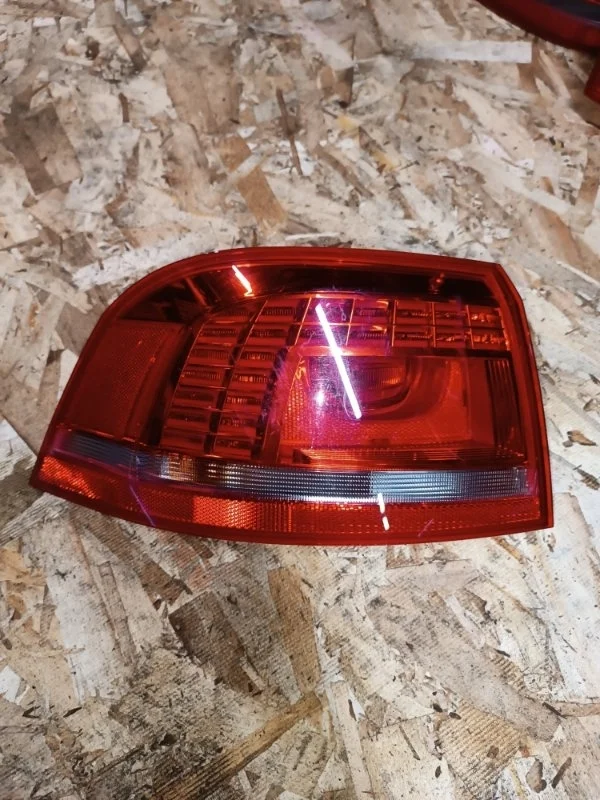 Фонарь Volkswagen Passat 2011 B7