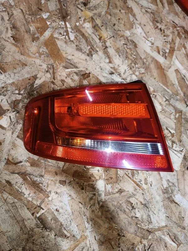 Фонарь Audi A4 2010 8K2