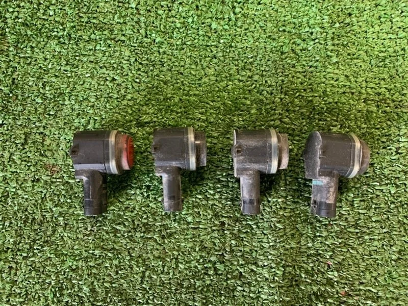 Датчик парктроника Volvo V40 2013