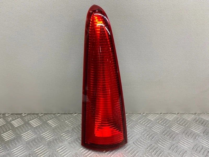 Фонарь Renault Kangoo KW0