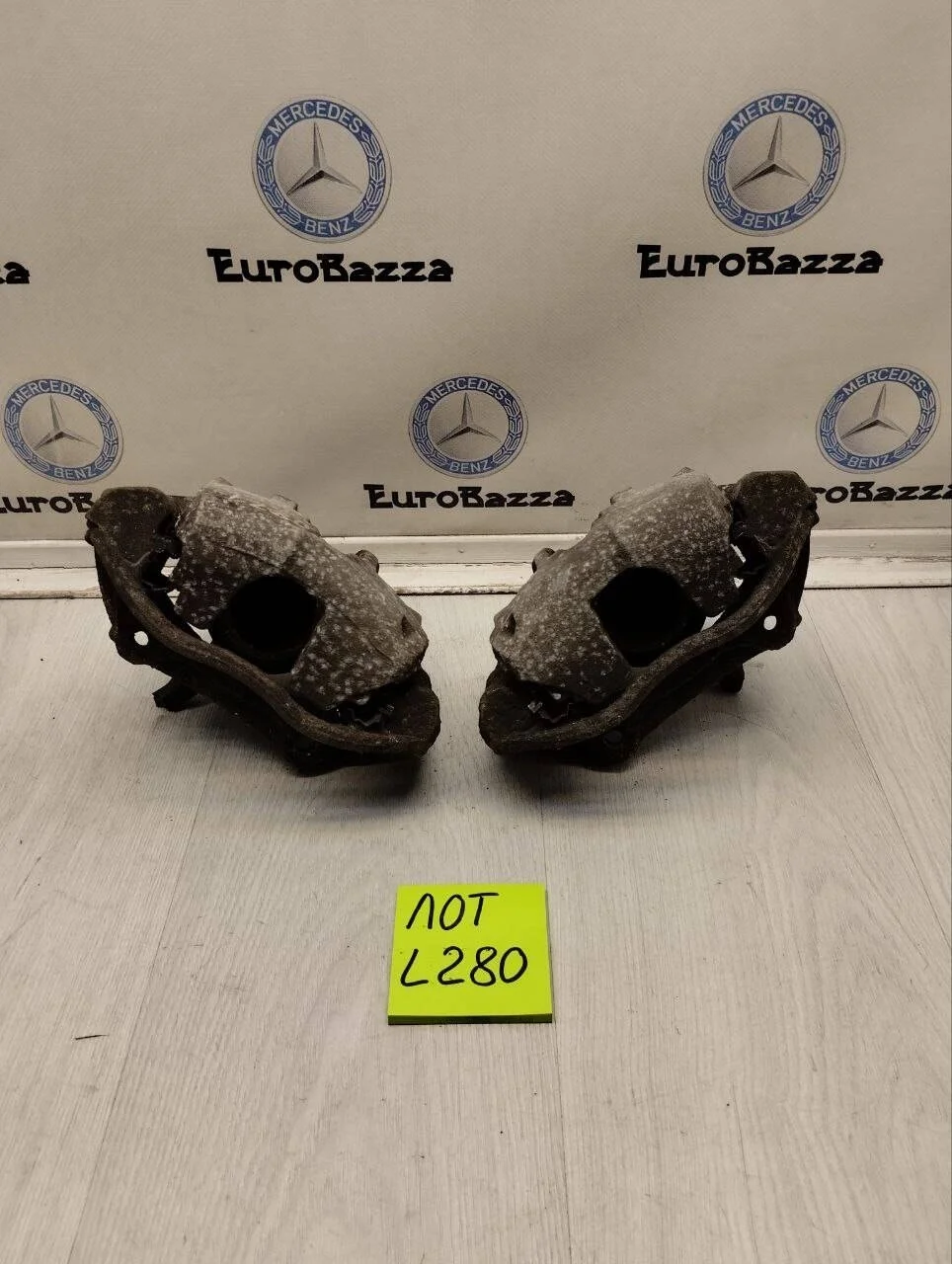 Тормозной суппорт передний Mercedes W211