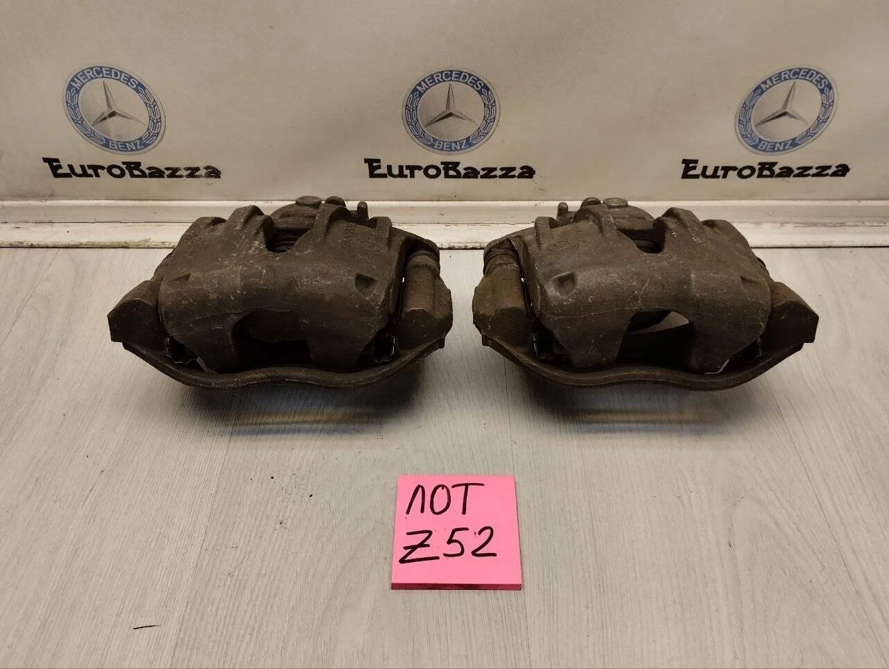 Тормозной суппорт передний Mercedes W211