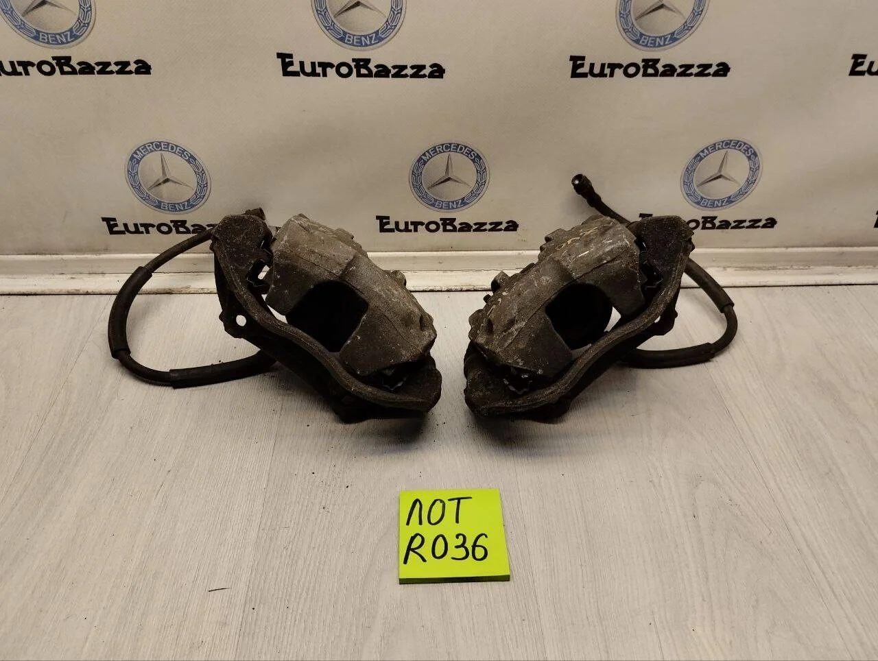 Тормозной суппорт передний Mercedes W211