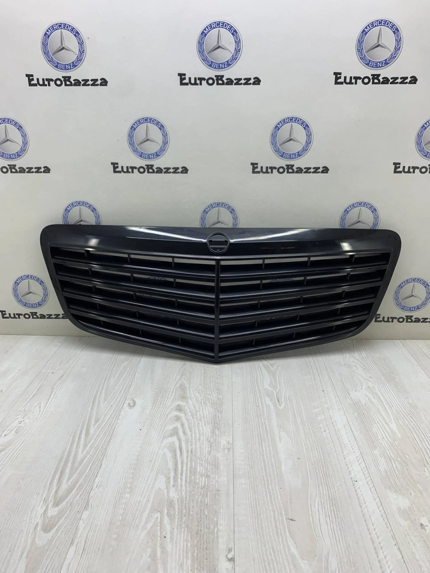 Решетка радиатора Mercedes W211