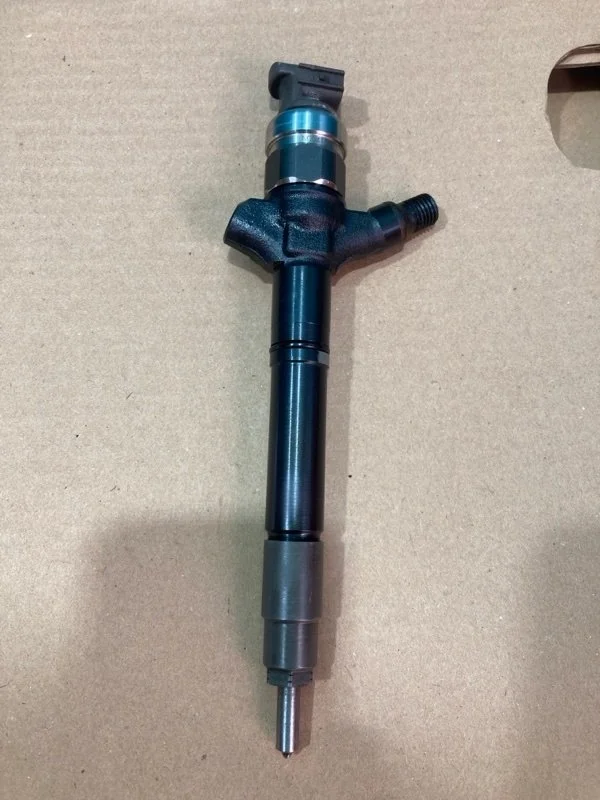 Форсунка топливная Toyota Land Cruiser 2011 2367059037 URJ200 1VD-FTV 4.5