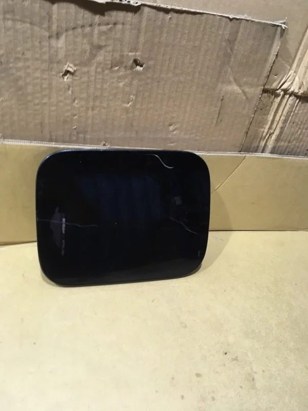 Лючок топливного бака Toyota Land Cruiser 2015 7735060090 URJ200 1VD-FTV 4.5