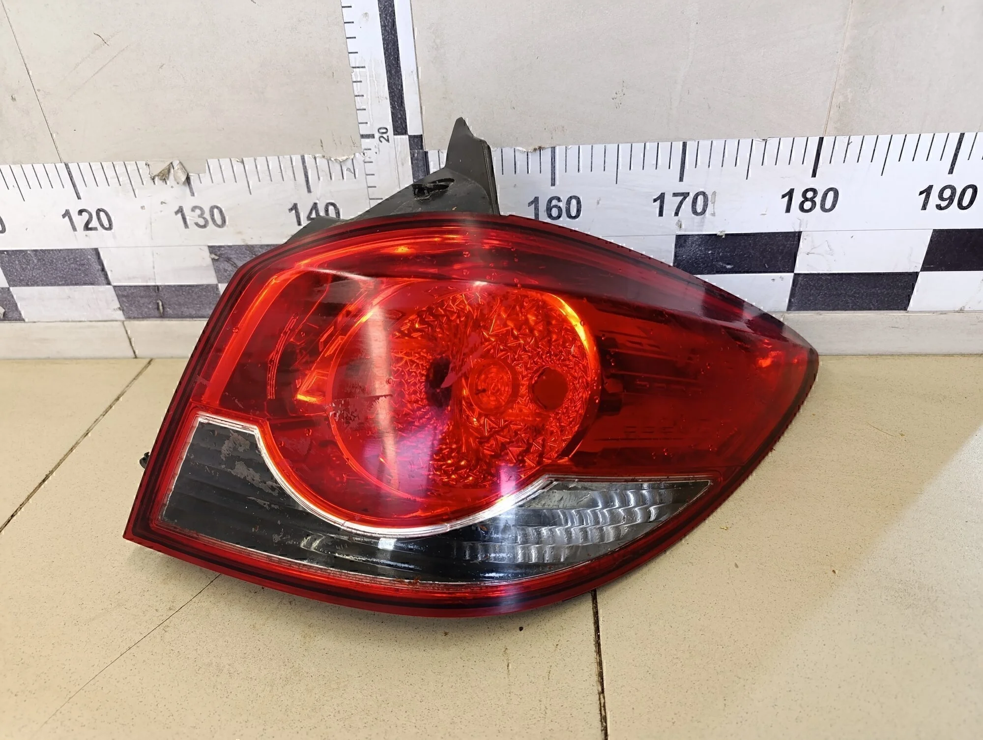 Фонарь задний правый Cruze 2009-2016