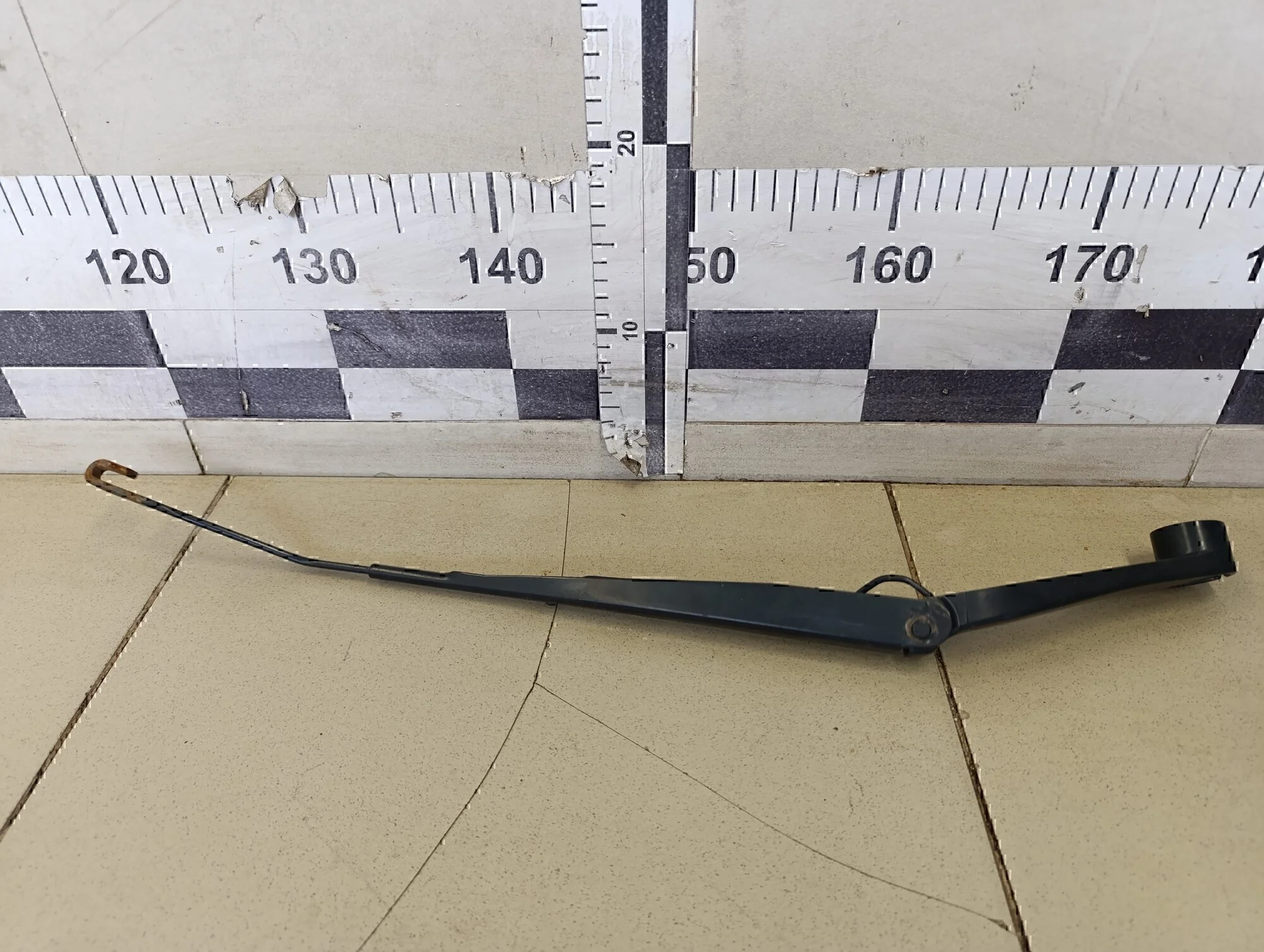 Поводок стеклоочистителя передний левый Cruze 2009-2016