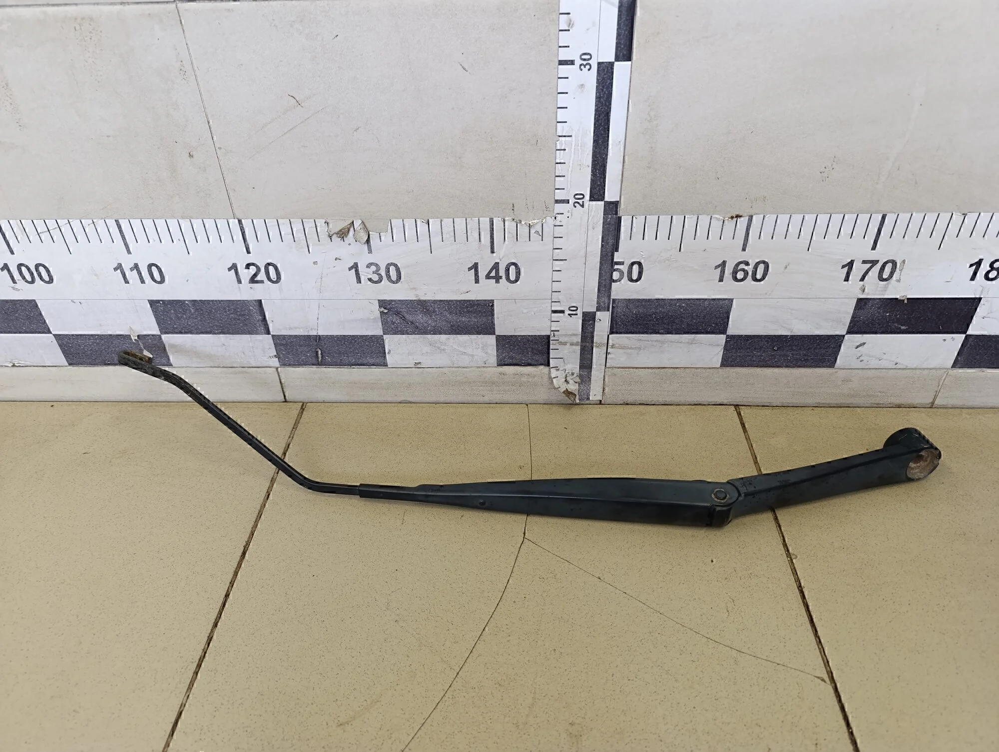 Поводок стеклоочистителя передний правый Cruze 2009-2016