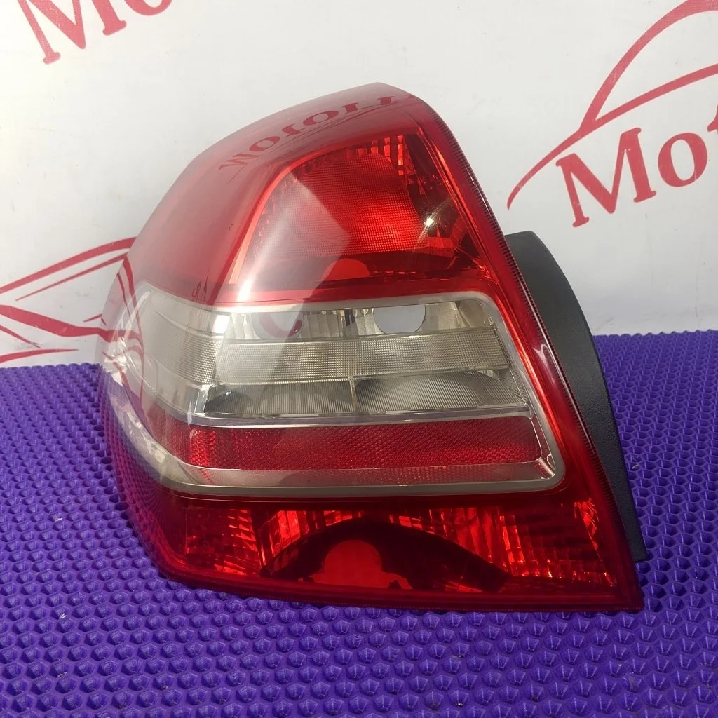 Фонарь задний Renault Megane 2007 8200757700 2, левый