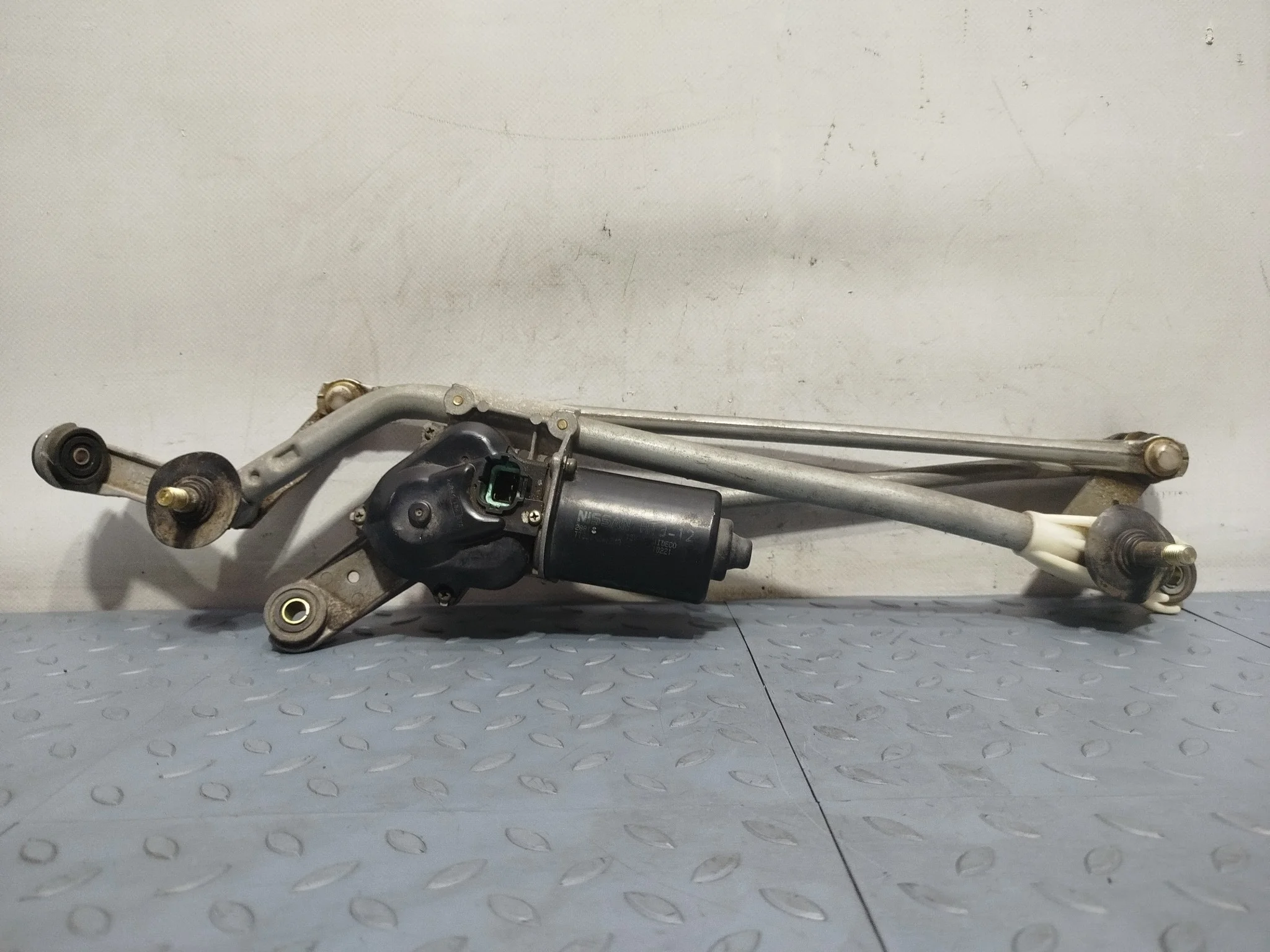 ТРАПЕЦИЯ ДВОРНИКОВ NISSAN MAZDA 288104M400