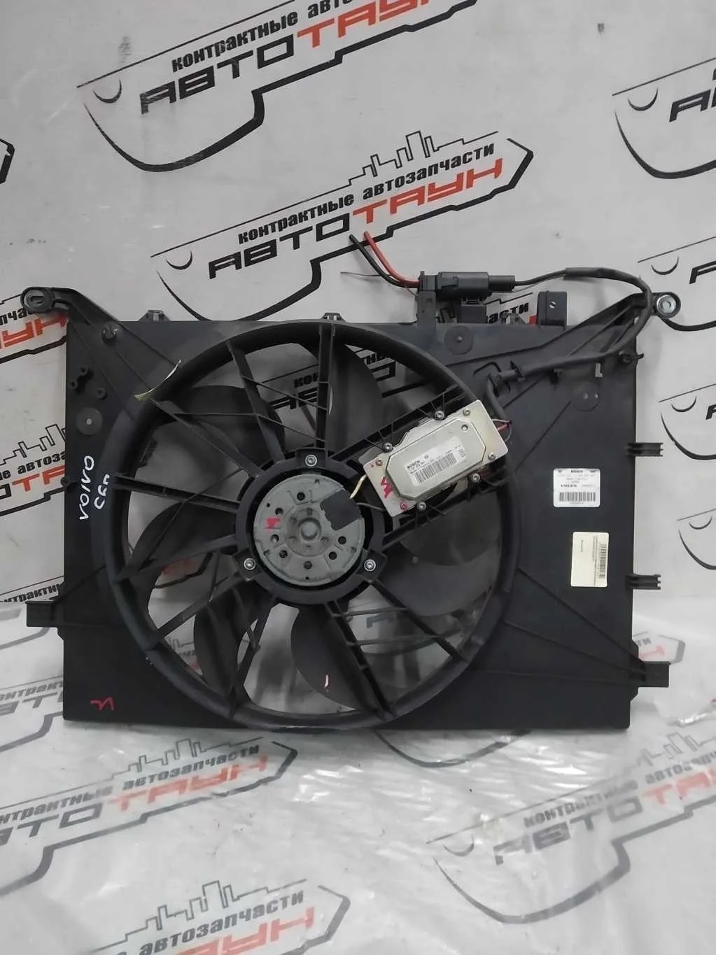 ДИФФУЗОР VOLVO ПРАВО 30680547