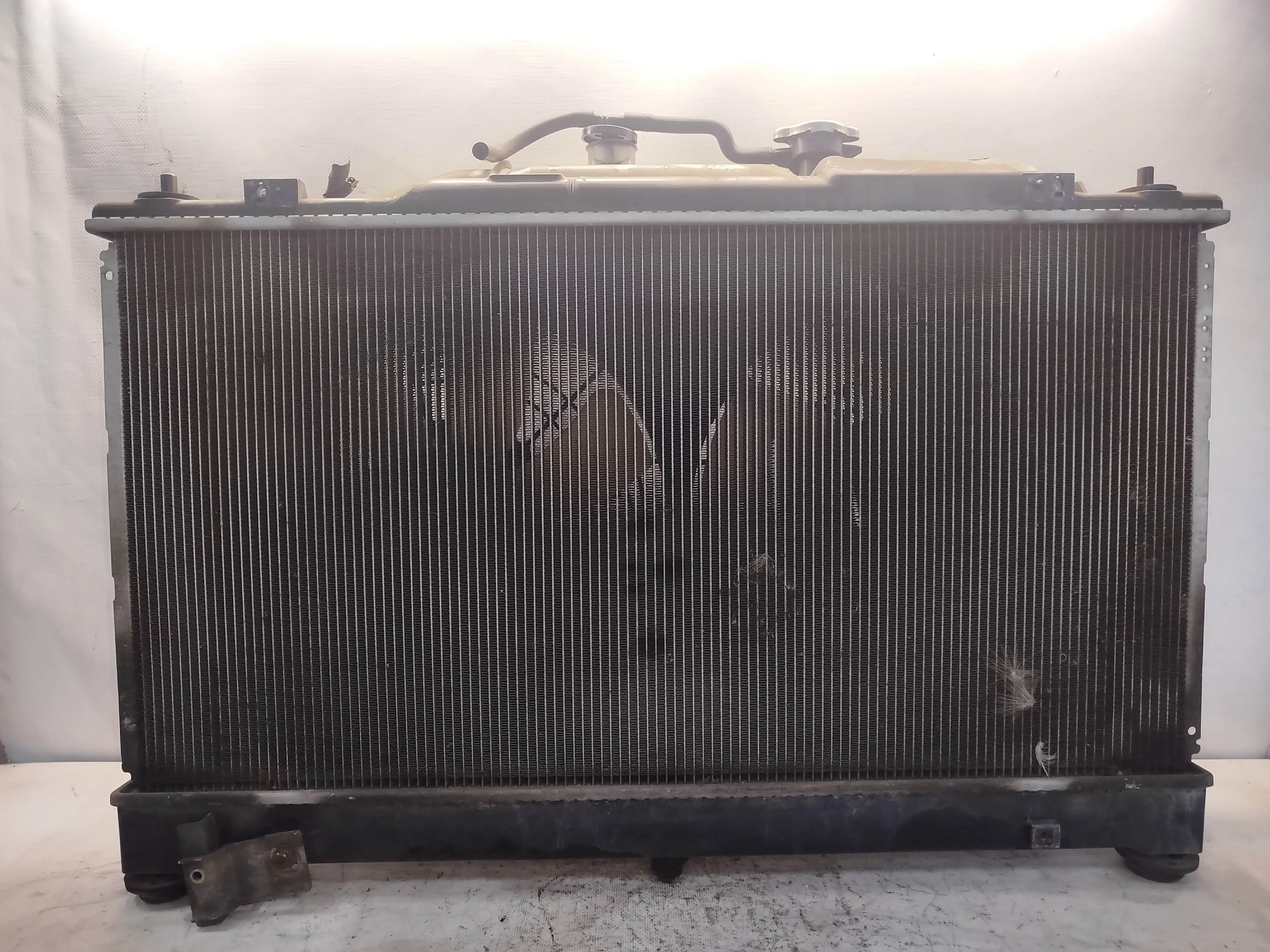 РАДИАТОР ДВИГАТЕЛЯ MAZDA LF2115200A KE585Z