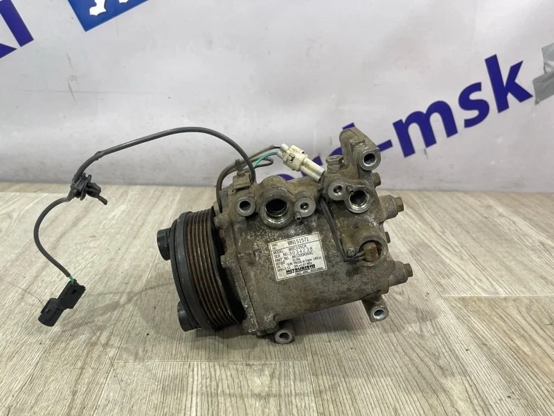 Компрессор кондиционера Mitsubishi Outlander 2004 CU5W