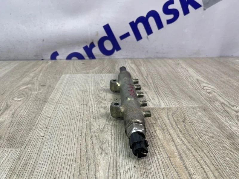 Топливная рампа Mitsubishi Pajero Sport 2009 KH8W