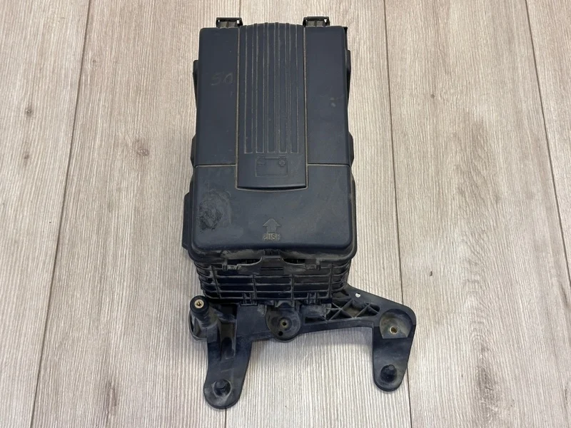 Ящик под акб VW Tiguan 2008-2017 5N
