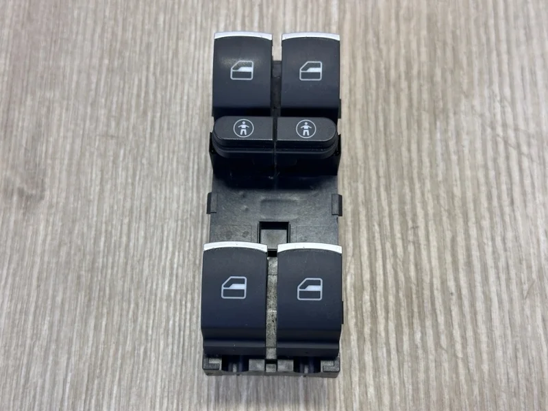 Блок управления стеклоподъемниками VW Touareg 2 2010-2018 7P