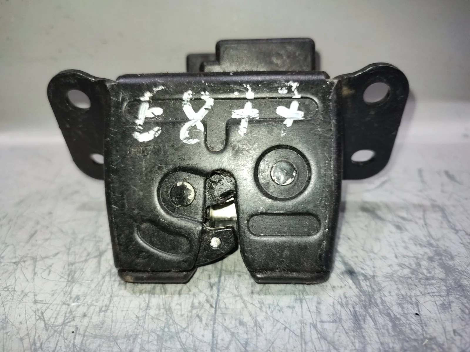 Замок двери багажника SsangYong Actyon 2014 C200