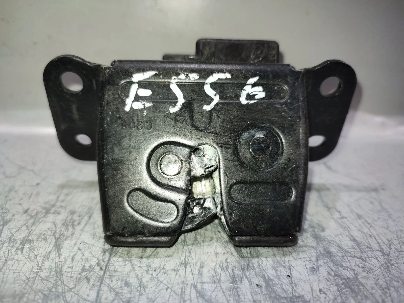 Замок двери багажника SsangYong Actyon 2015 C200