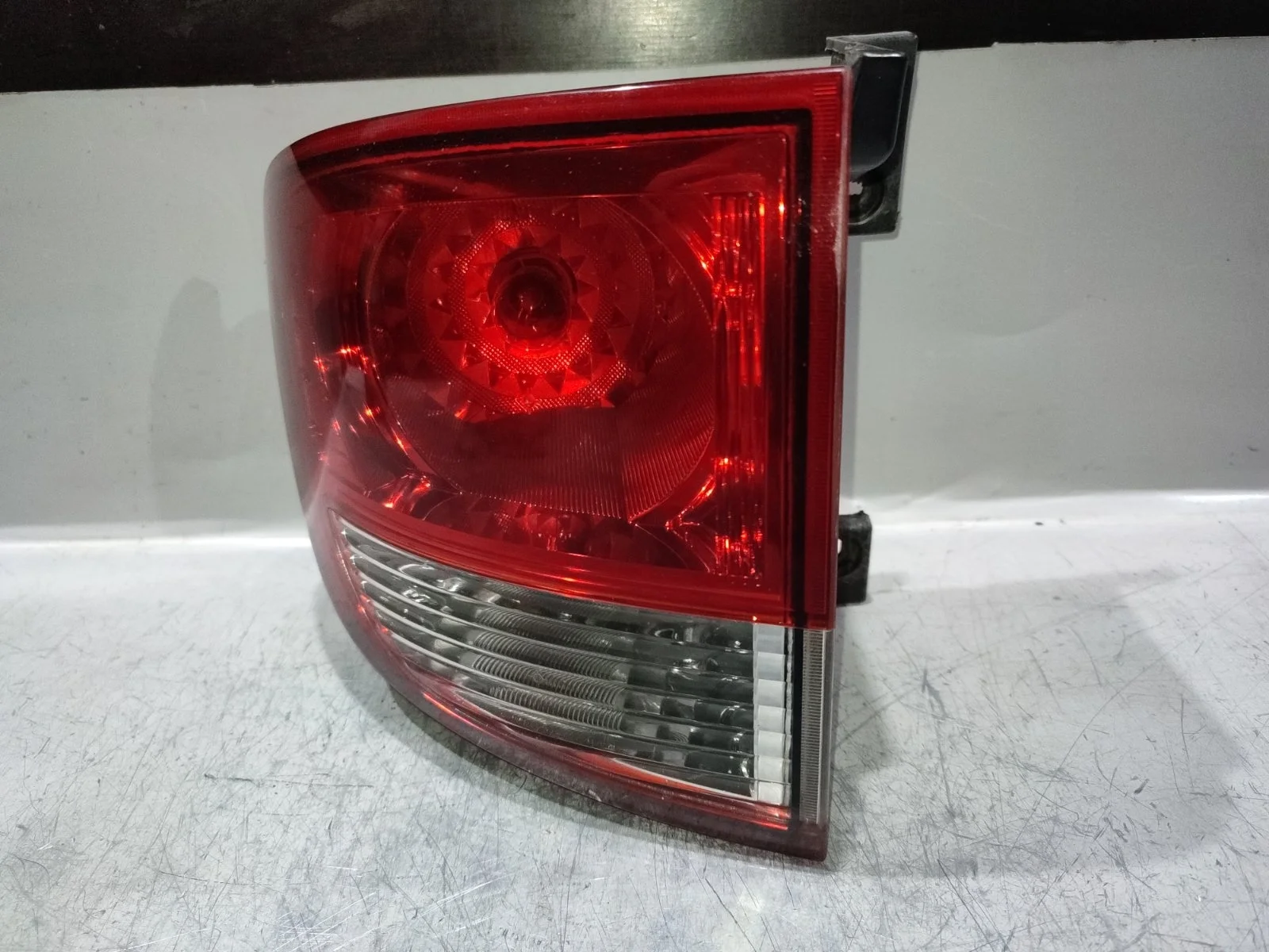 Фонарь SsangYong Kyron 2008 D130