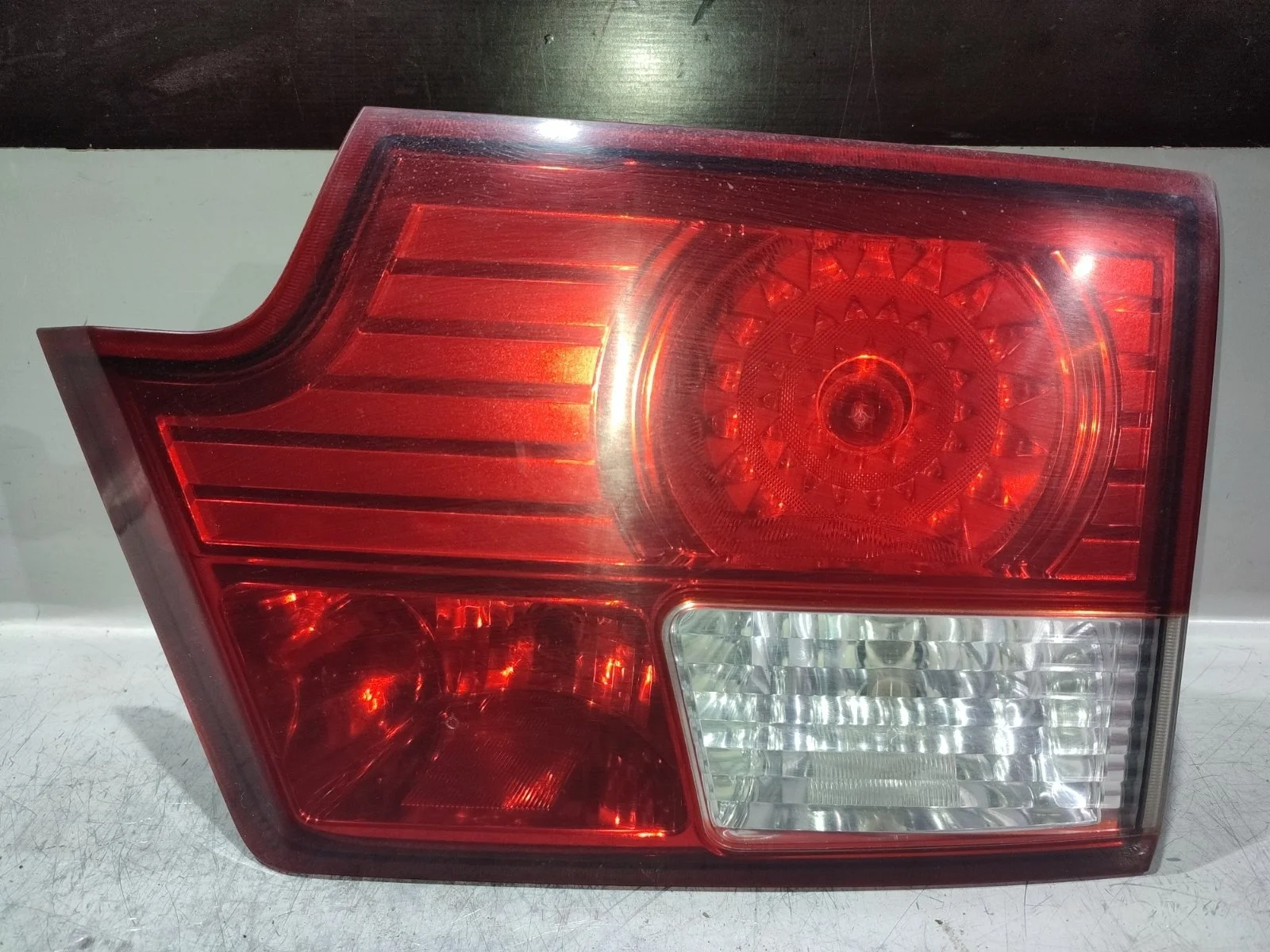 Фонарь SsangYong Kyron 2008 D130