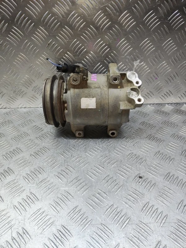Компрессор кондиционера Mitsubishi L200 Pajero Sport MN123626 4D56U