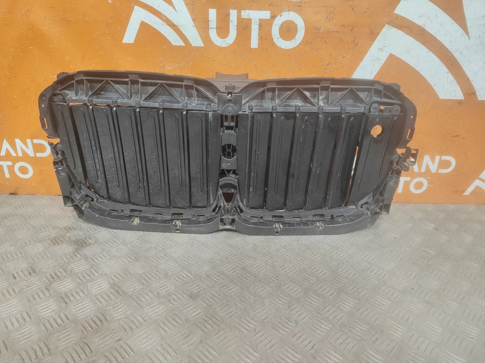 Жалюзи радиатора BMW X7 2018-нв G07