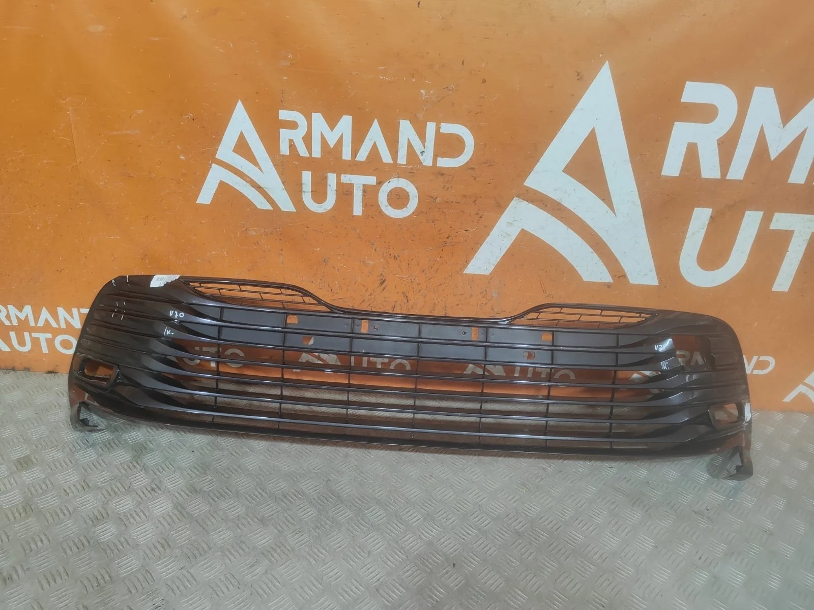 Решетка бампера Toyota Camry 2017-2021 8 XV70