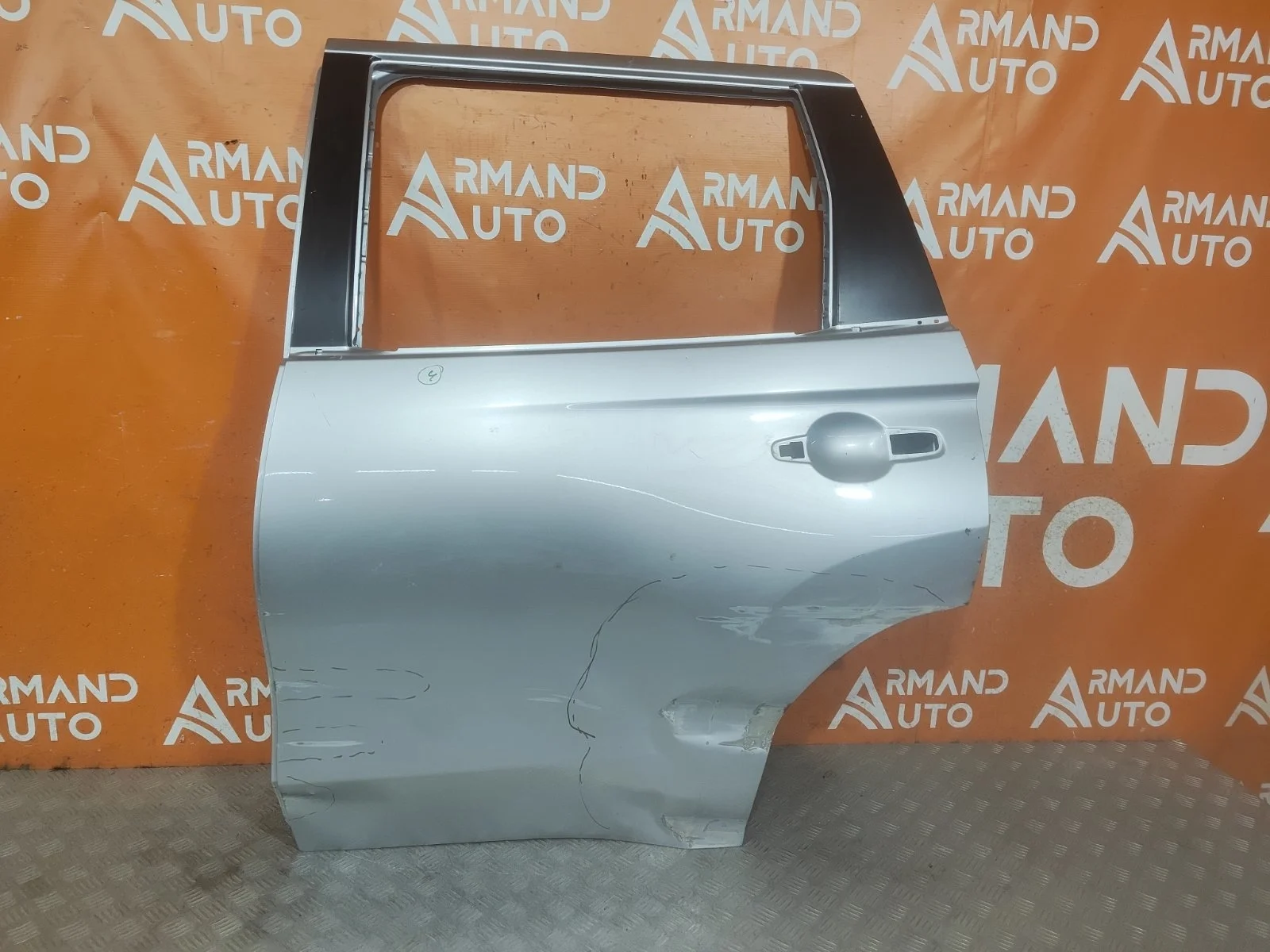 Дверь Mitsubishi Pajero sport 2015-нв 3