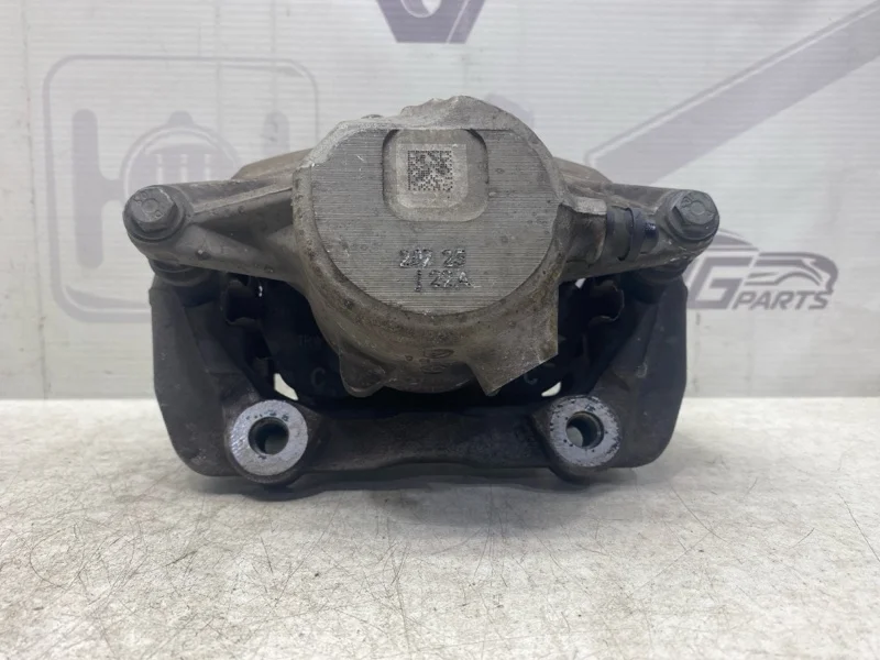 Тормозной суппорт передний левый Mercedes-benz 2014 W212