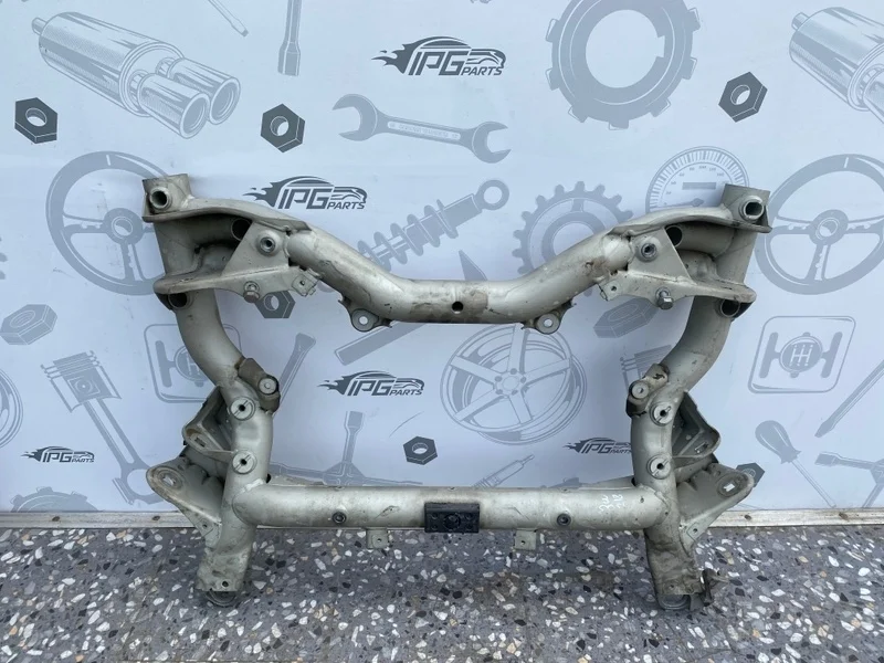 Подрамник передний Mercedes-benz CLS 2014 X218