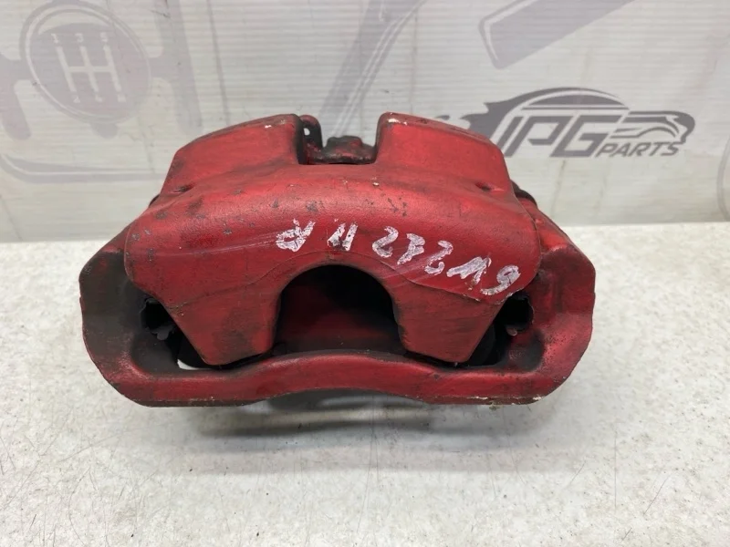 Тормозной суппорт передний правый Mercedes-benz 2013 W212