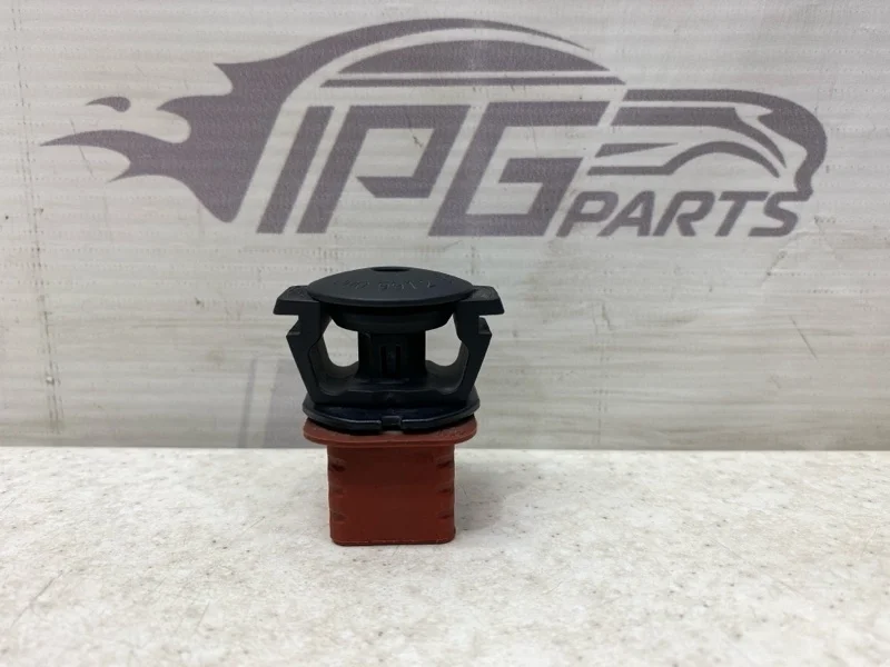 Клипса крепления радиатора Mercedes-benz CLS C218