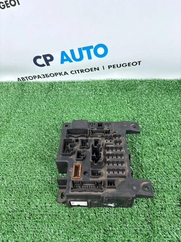 Блок предохранителей bsm Peugeot 4007 2010