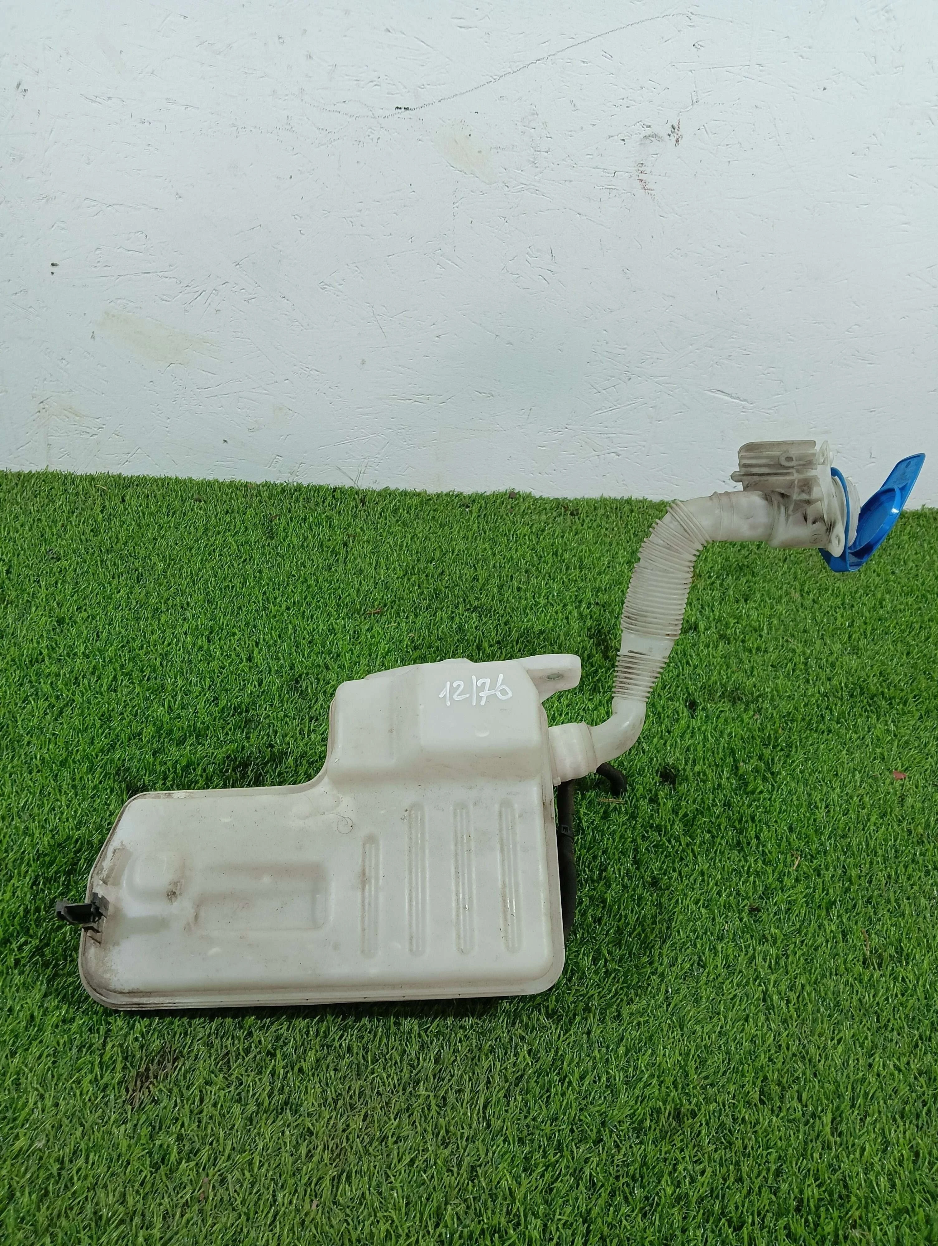 бачок омывателя Skoda Octavia 1.6 дизель 2016