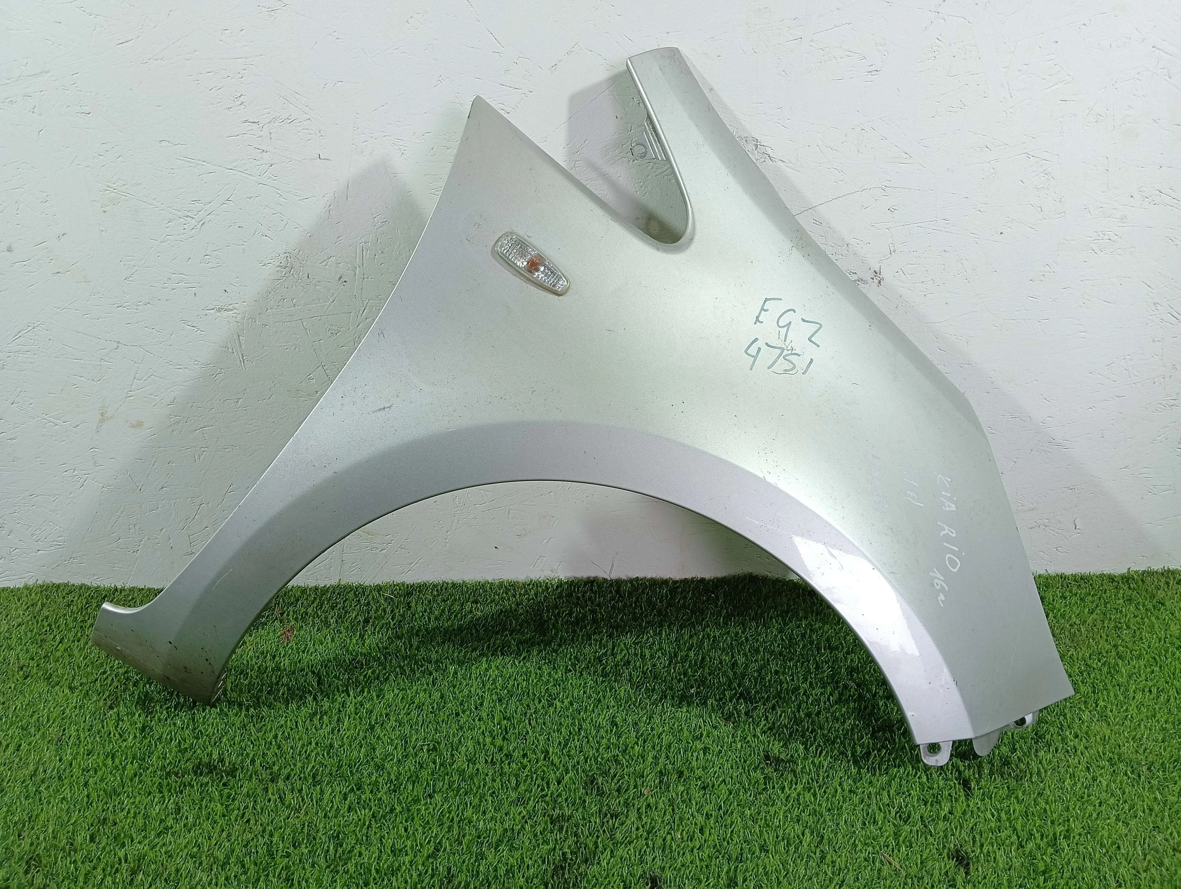 крыло переднее правое Kia Rio 1.1 дизель 2016